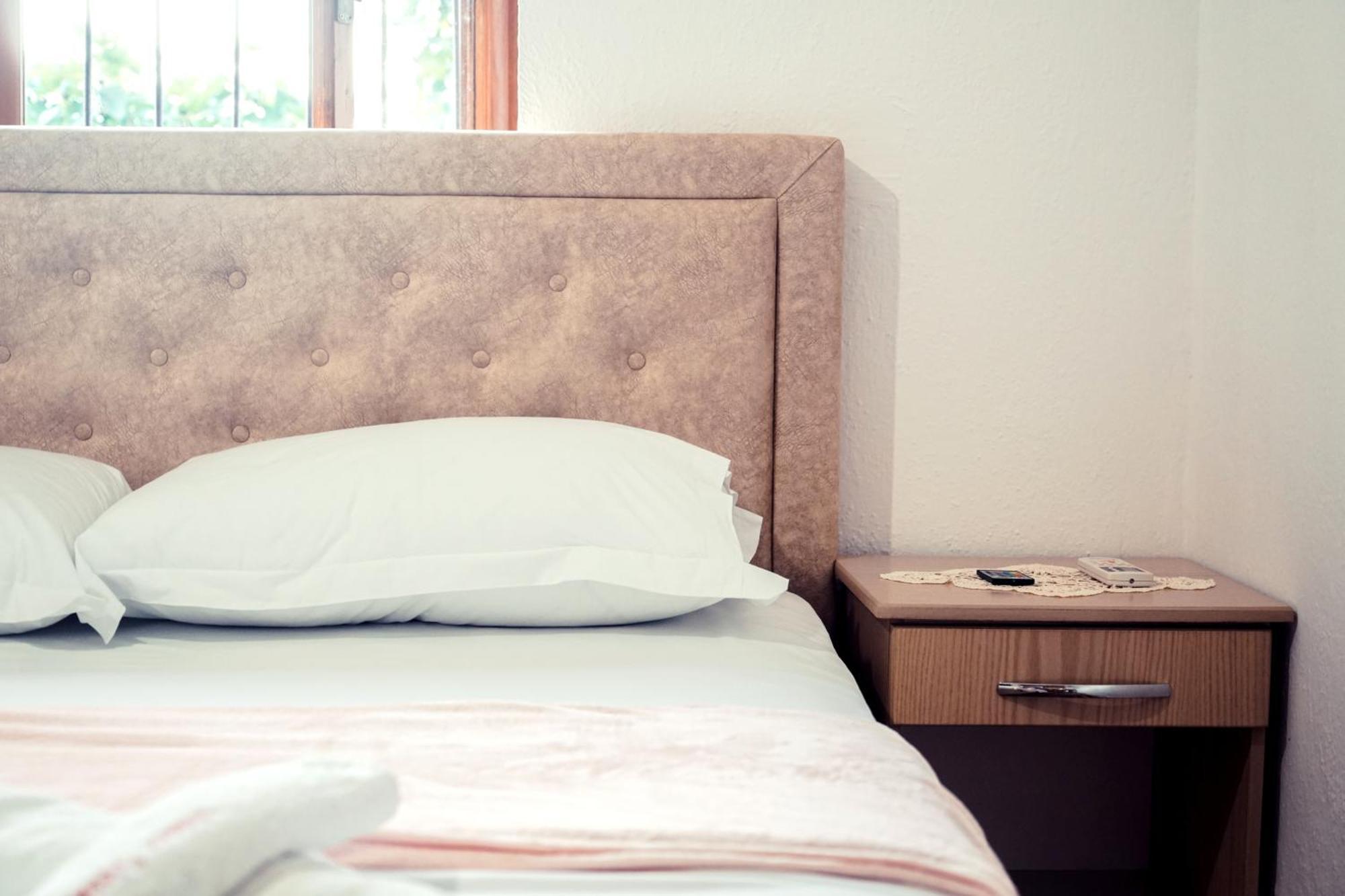 Guesthouse Arber Gjirokaster Bagian luar foto