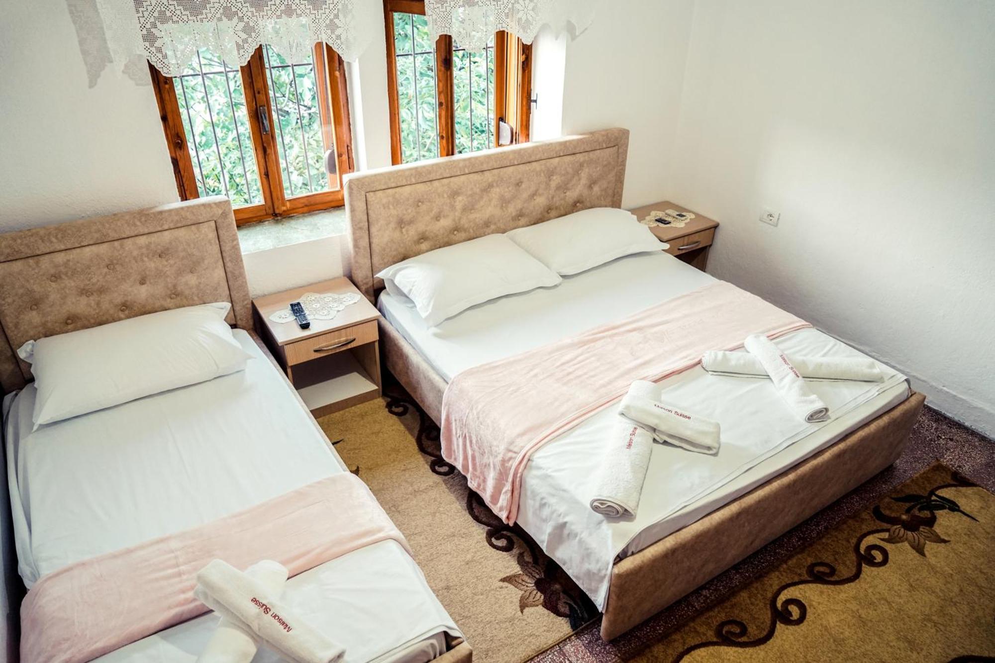 Guesthouse Arber Gjirokaster Bagian luar foto
