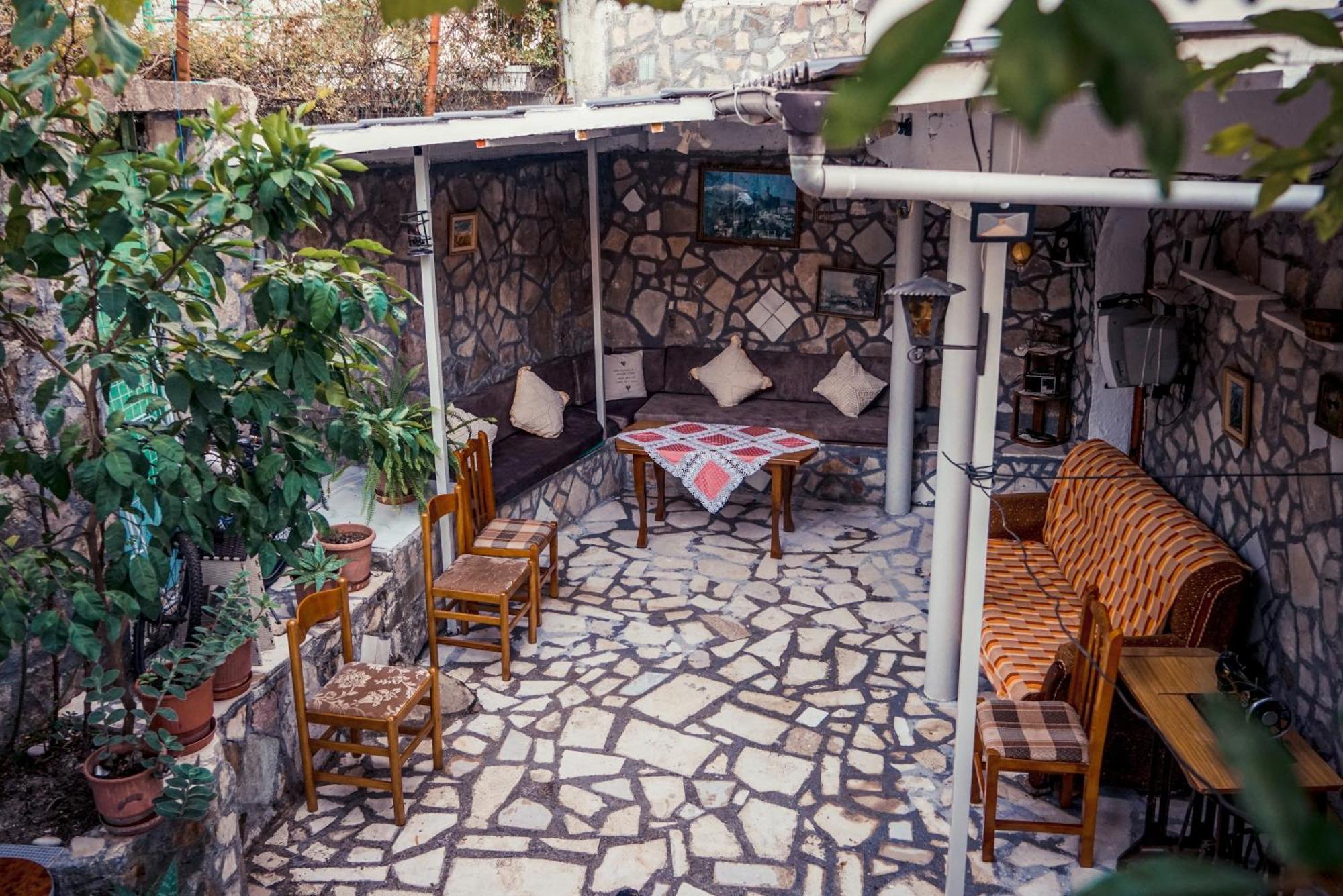 Guesthouse Arber Gjirokaster Bagian luar foto