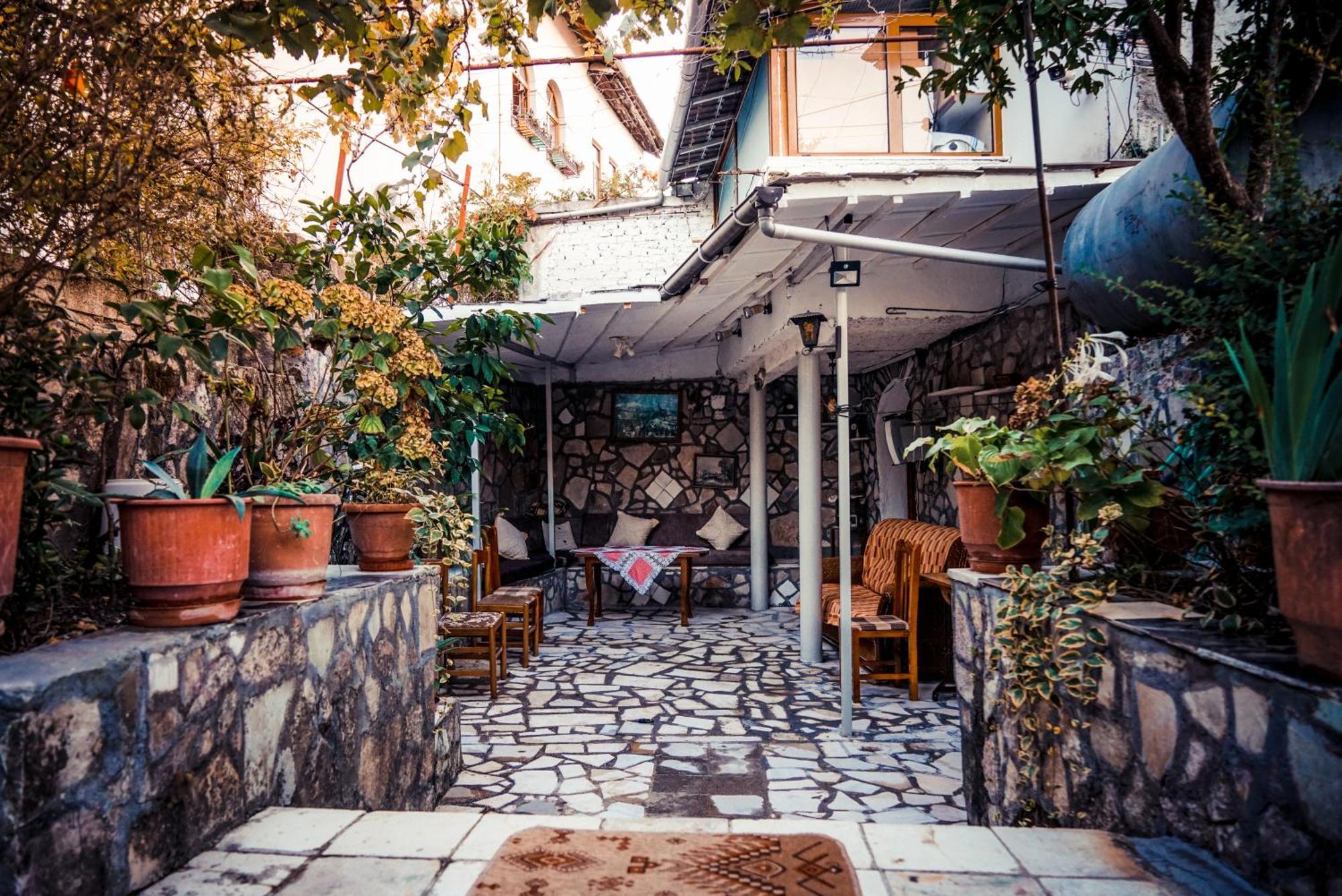 Guesthouse Arber Gjirokaster Bagian luar foto